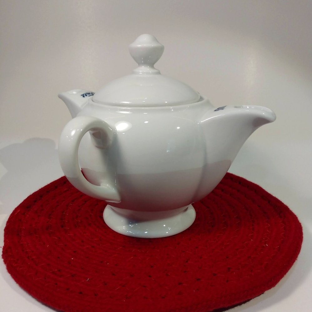 Double Spout Teapot, Twin Spouts.  Bauscher Weiden, Vintage White Teapot, Rare!